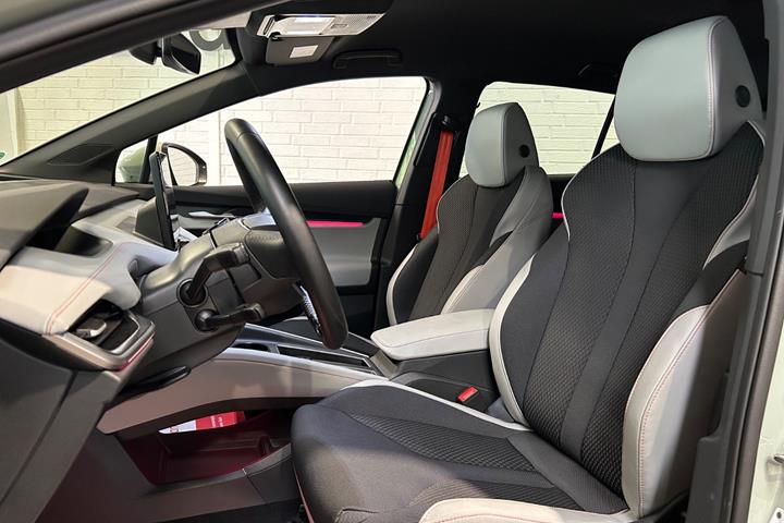 Grøn Skoda Elroq fra 2025