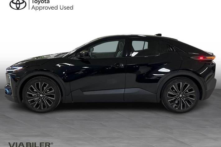 Sort Toyota C-HR+ fra 2026