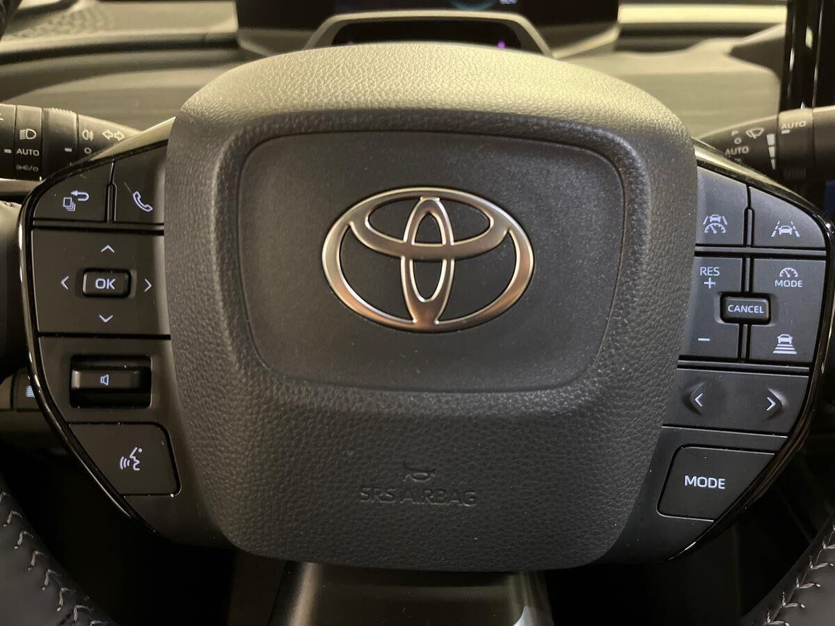 Sort Toyota C-HR+ fra 2026
