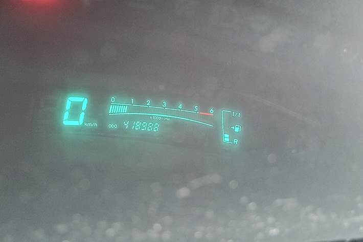 Grå Toyota Yaris fra 2009