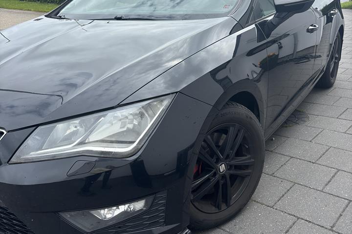 Sort Seat Leon fra 2014