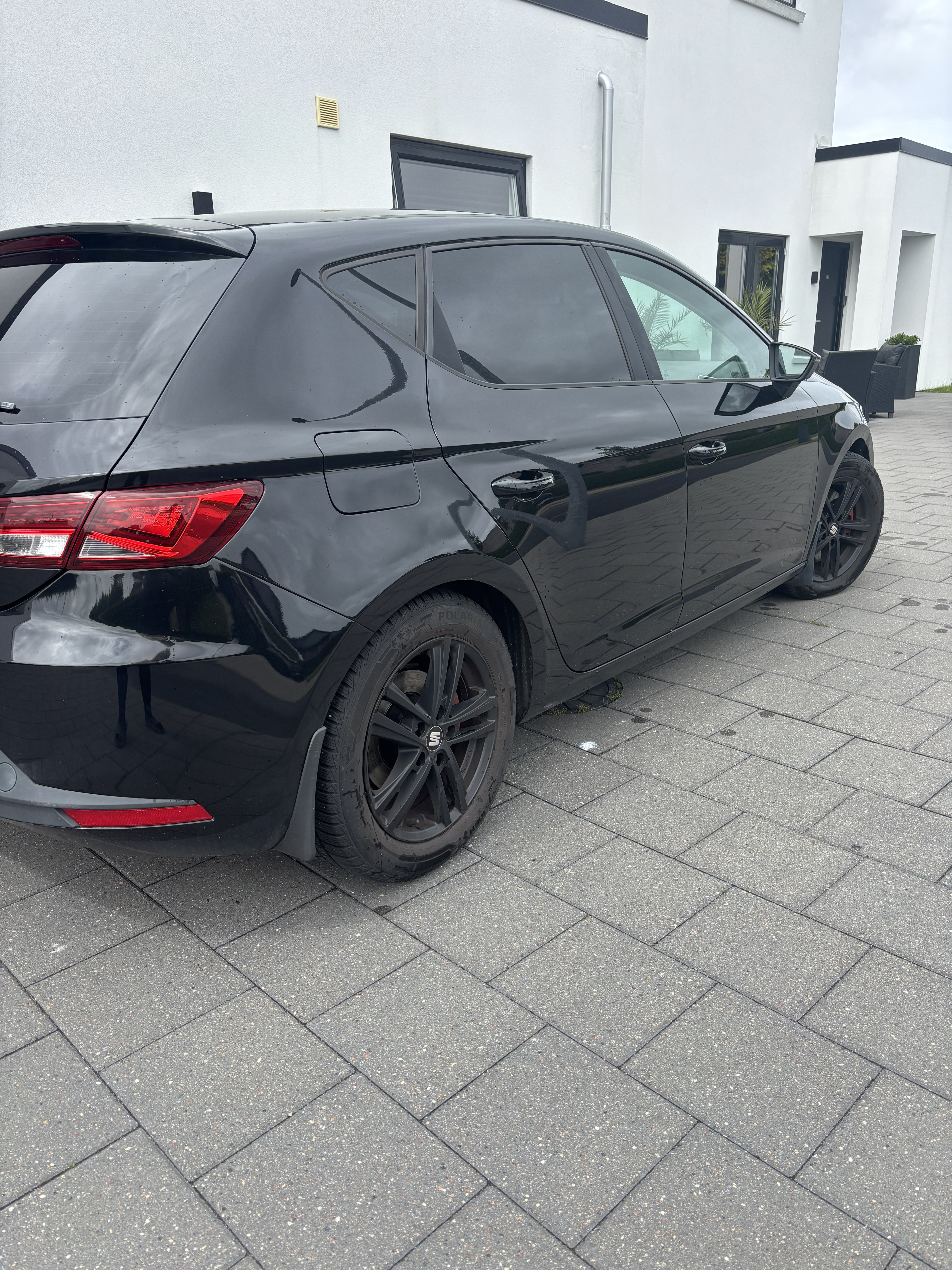 Sort Seat Leon fra 2014
