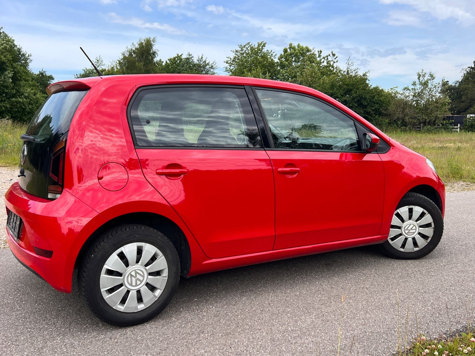 Rød VW UP! fra 2019