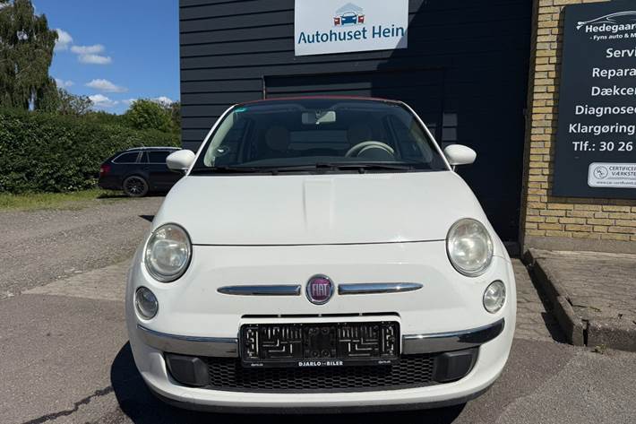 Hvid Fiat 500C fra 2010