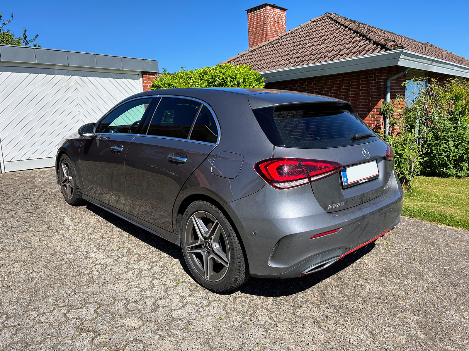 Grå Mercedes A-Klasse fra 2019