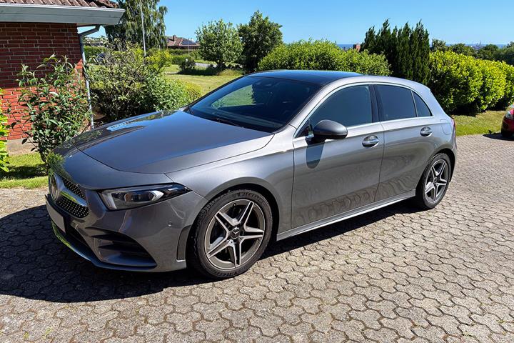 Grå Mercedes A-Klasse fra 2019