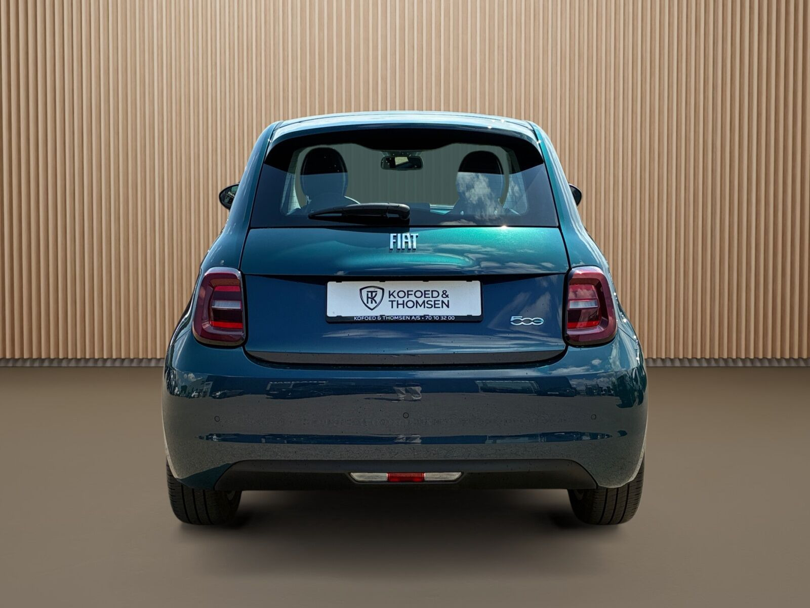 Blå Fiat 500e fra 2022