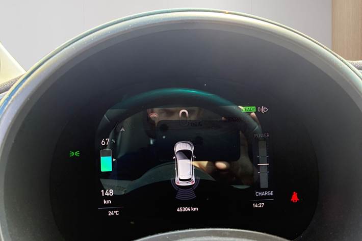 Blå Fiat 500e fra 2022