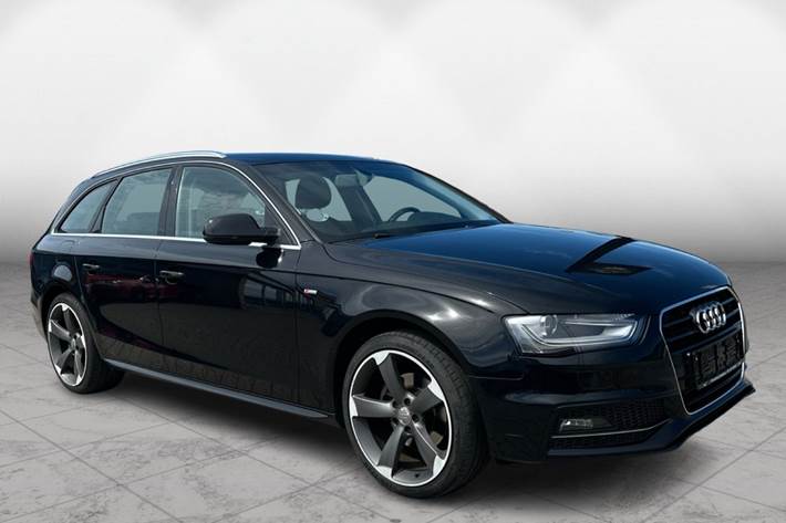 Sort Audi A4 fra 2015 set udefra