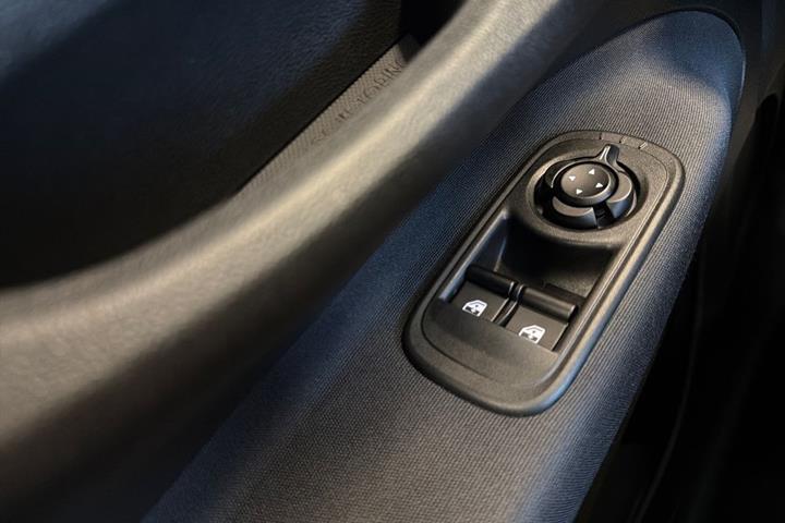 Grå Fiat 500e fra 2023