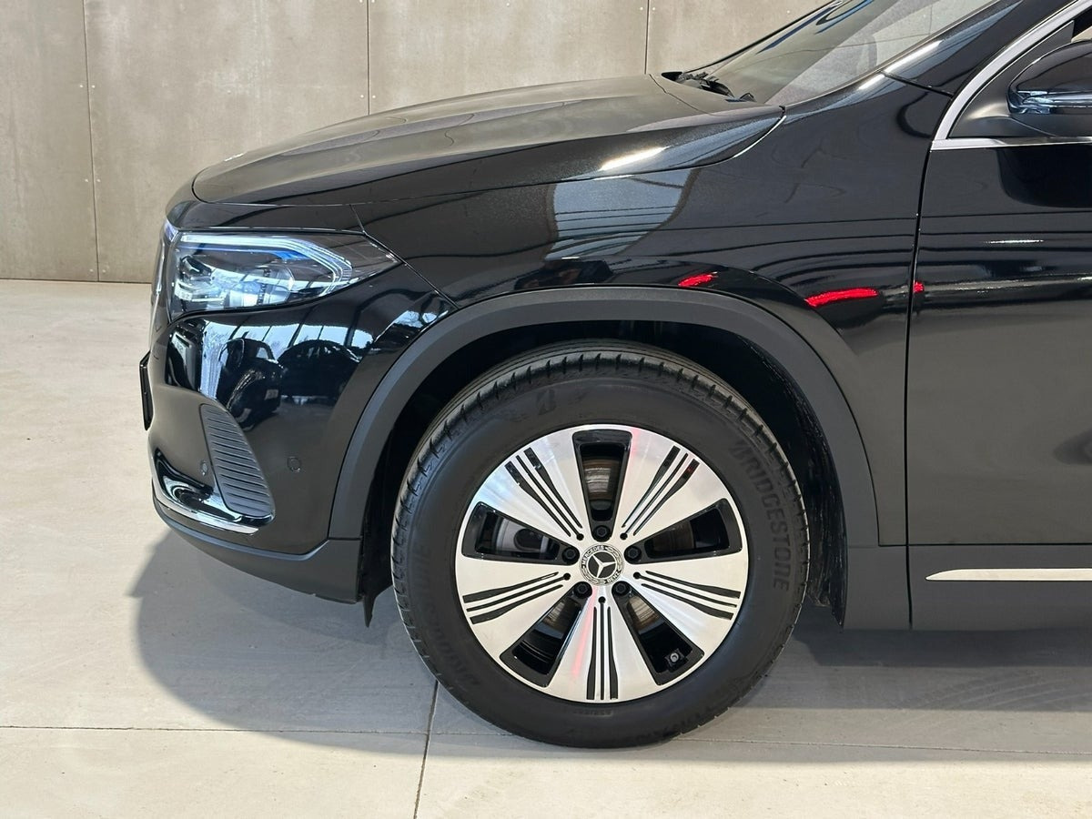 Sort Mercedes EQA250+ fra 2023
