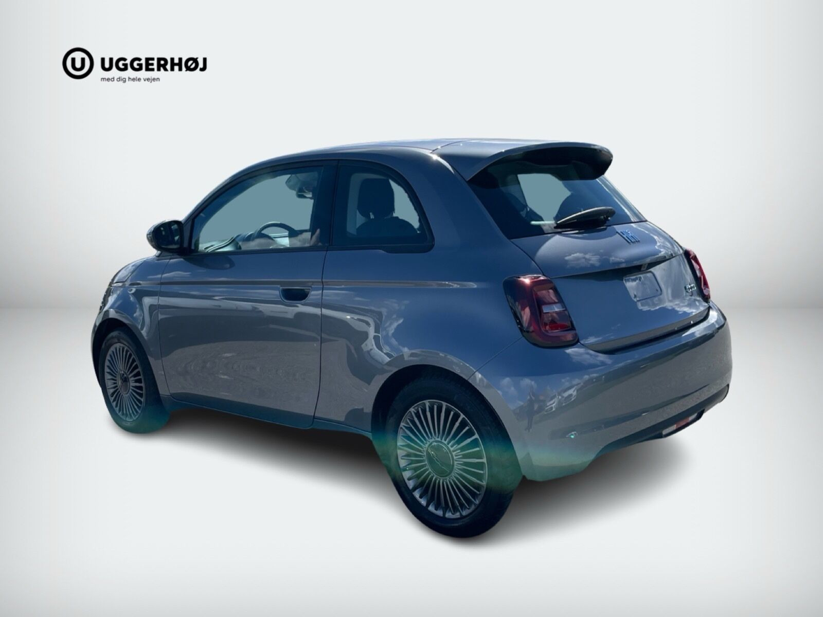 Grå Fiat 500e fra 2022