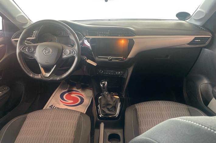 Sølv Opel Corsa fra 2023