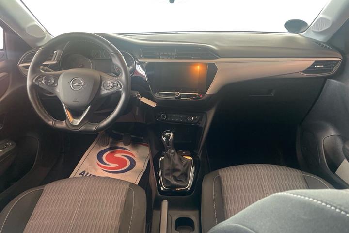 Sølv Opel Corsa fra 2023