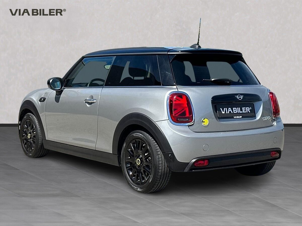Grå Mini Cooper fra 2023