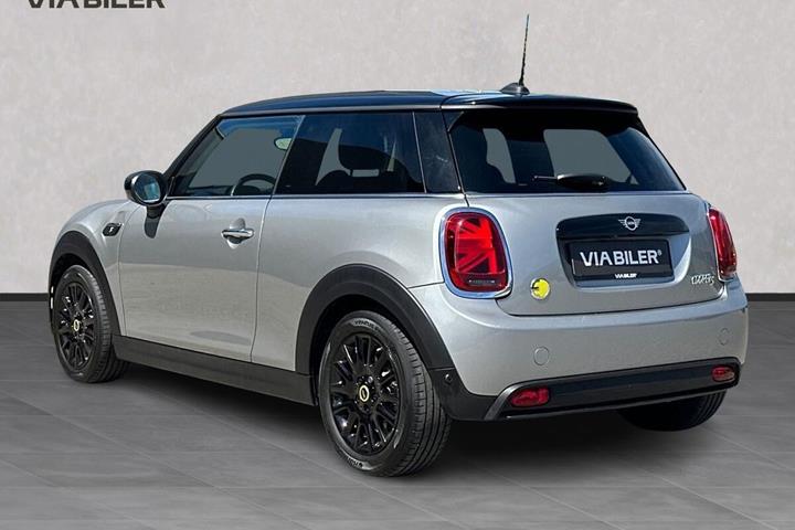 Grå Mini Cooper fra 2023