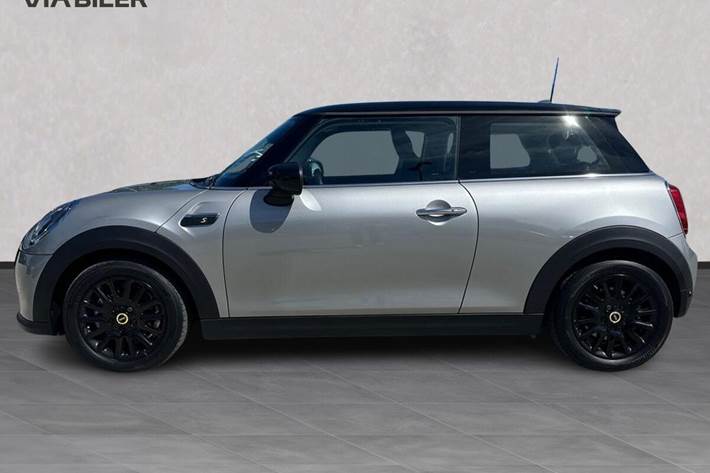 Sølv Mini Cooper fra 2023