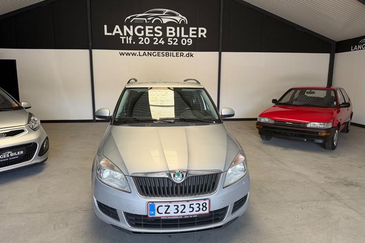Sølv Skoda Fabia fra 2011