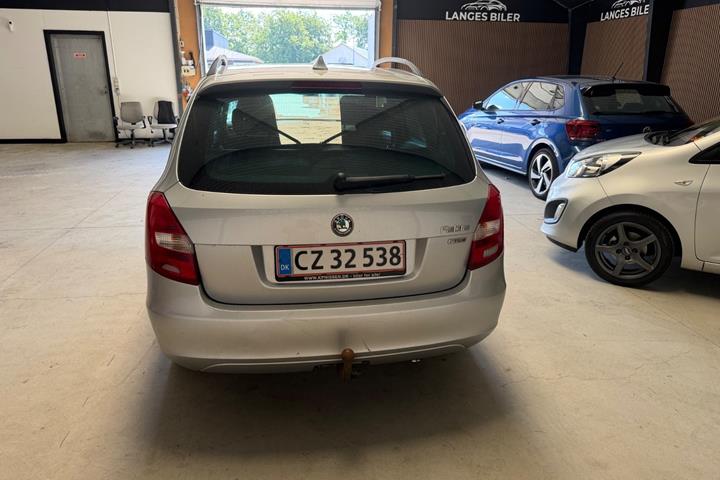 Sølv Skoda Fabia fra 2011