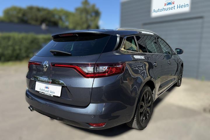 Grå Renault Megane IV fra 2018