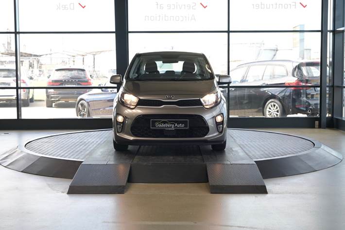 Grå Kia Picanto fra 2020