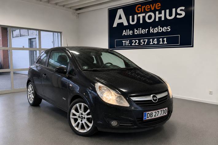 Sort Opel Corsa fra 2009