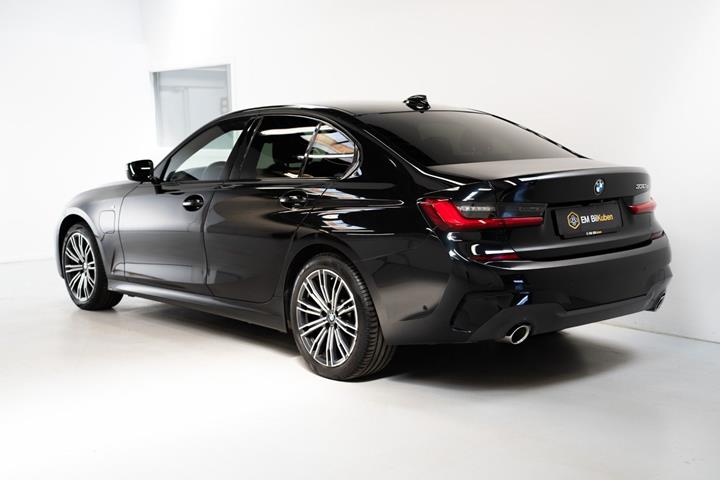 undefined BMW 330e fra 2021