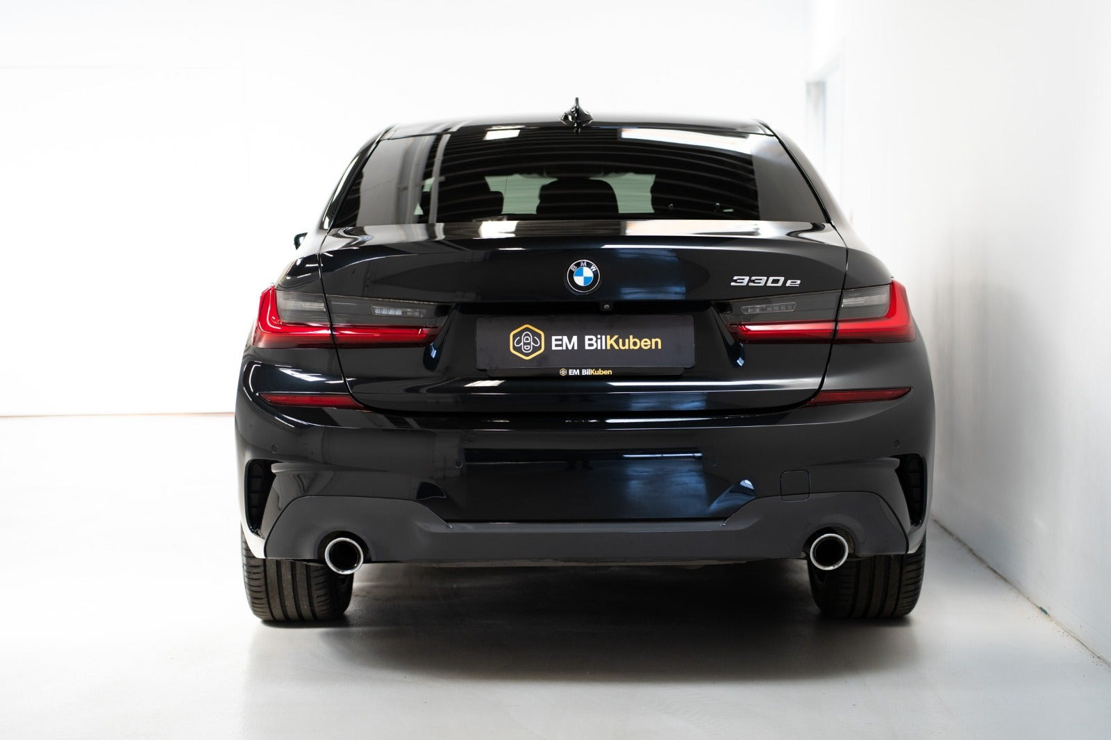 undefined BMW 330e fra 2021