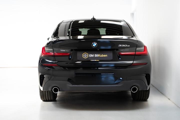 undefined BMW 330e fra 2021