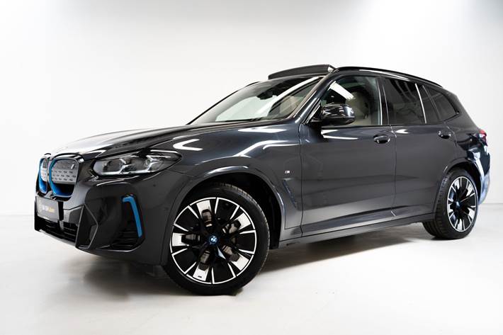 Hvid BMW iX3 fra 2022
