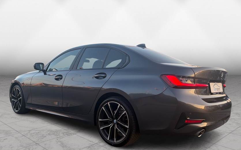 BMW 320i