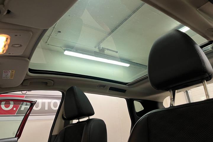 Grå Nissan Qashqai fra 2014