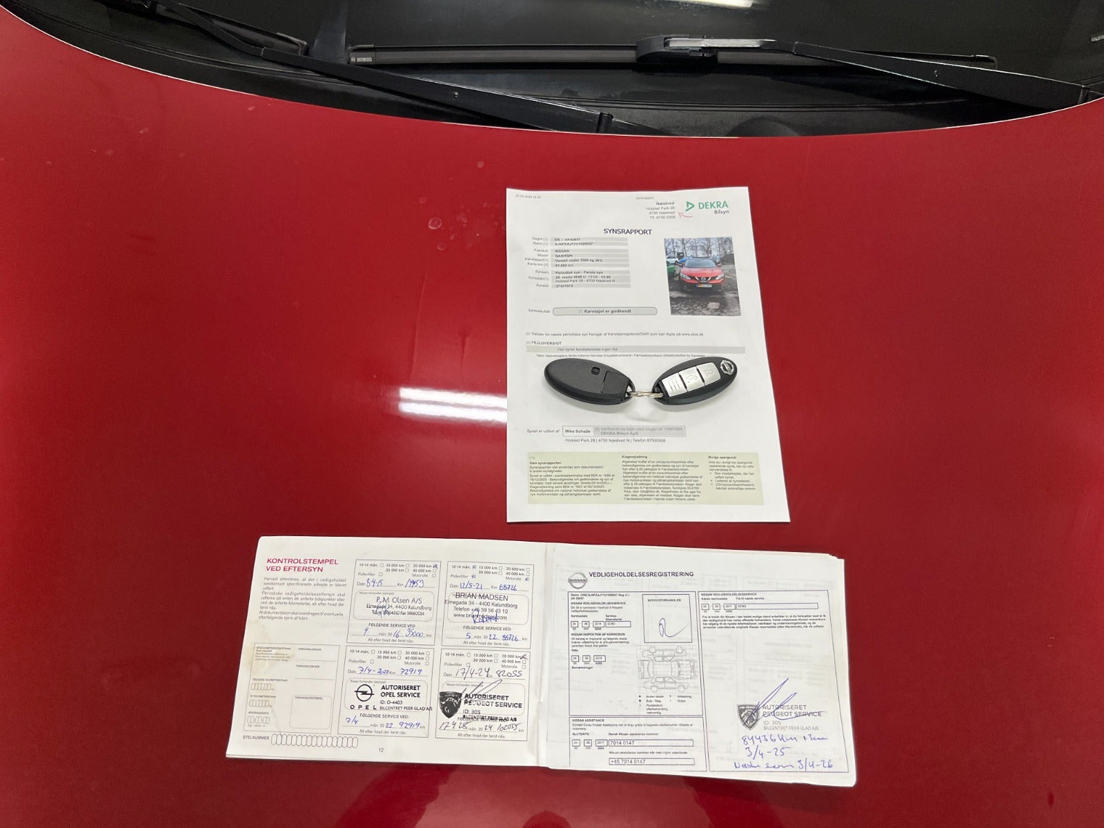 Grå Nissan Qashqai fra 2014