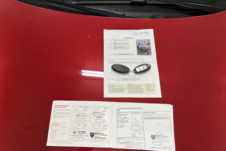 Grå Nissan Qashqai fra 2014