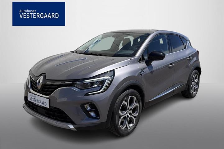 Beige Renault Captur fra 2023 set udefra