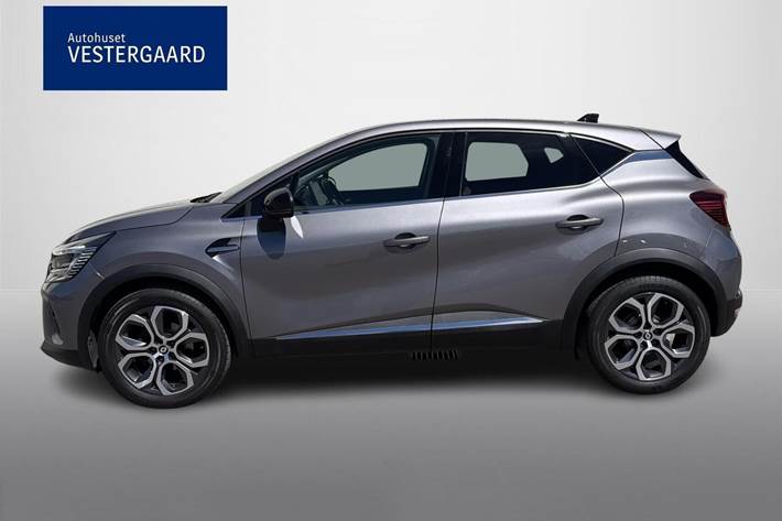 Beige Renault Captur fra 2023