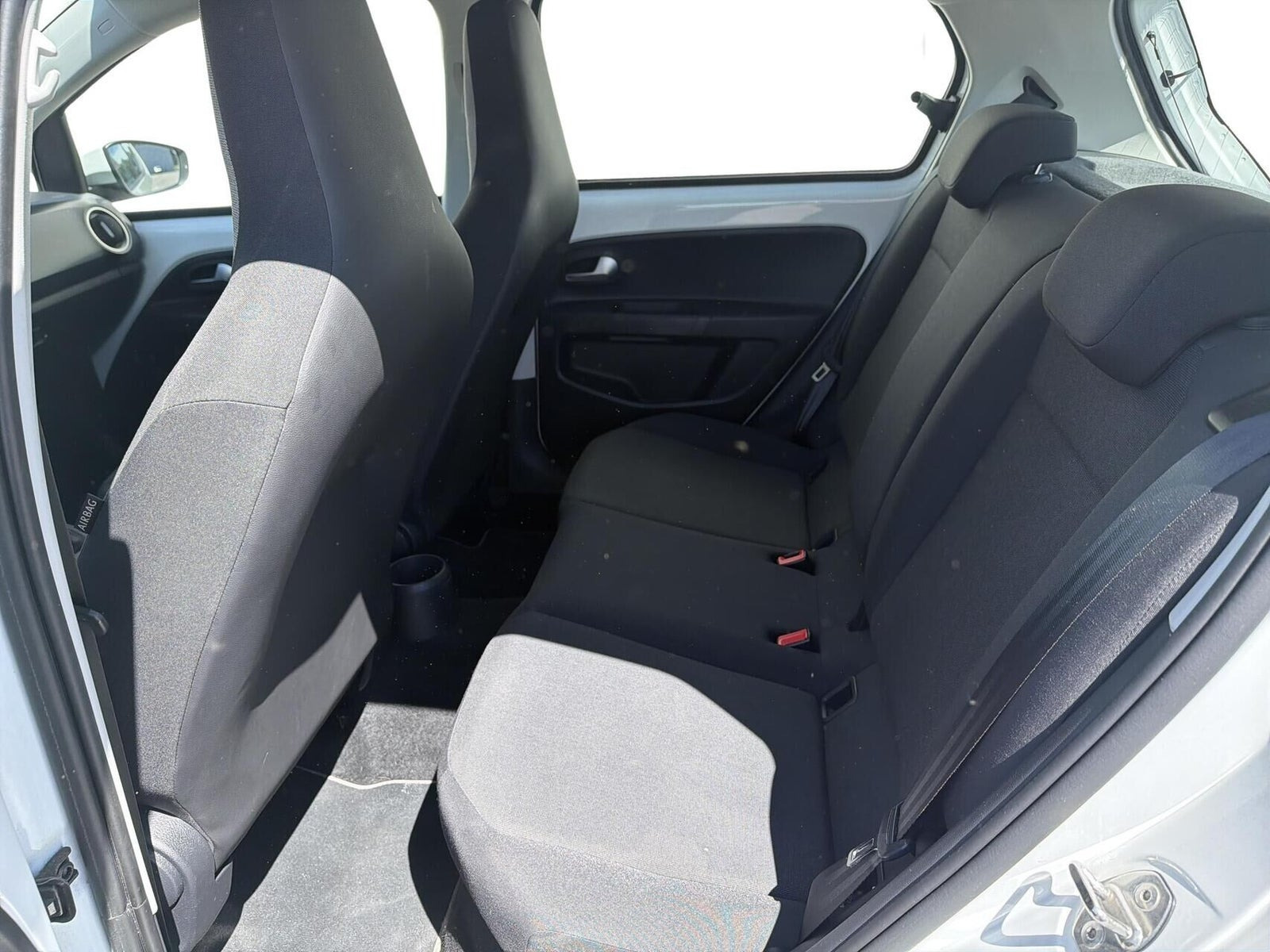 Hvid VW E-UP! fra 2021