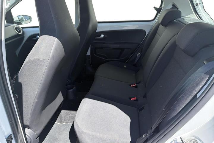 Hvid VW E-UP! fra 2021