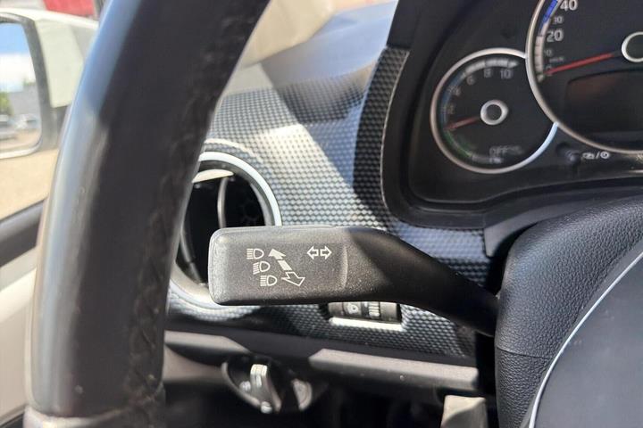 Hvid VW E-UP! fra 2021