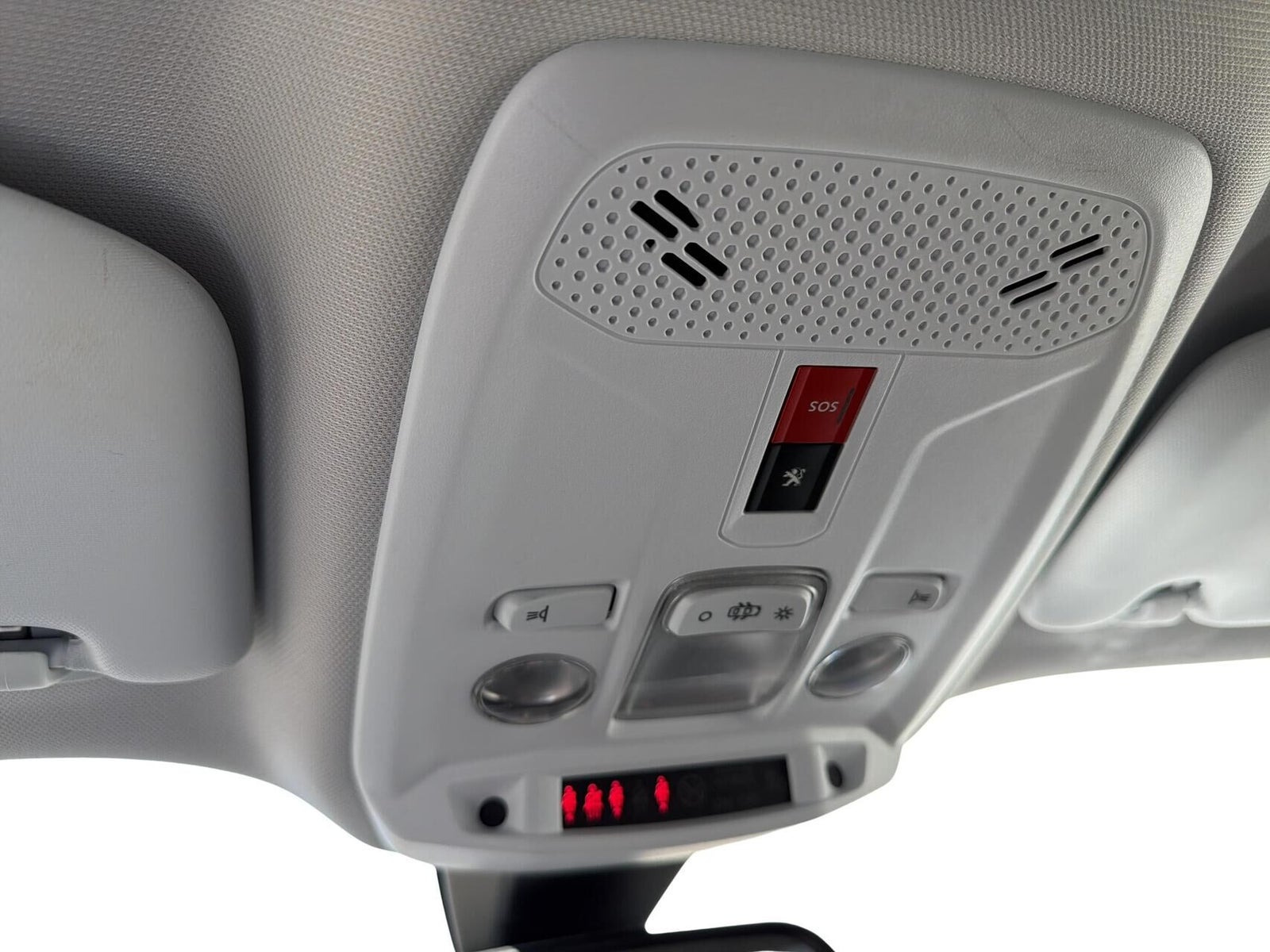Sort Peugeot 2008 fra 2020