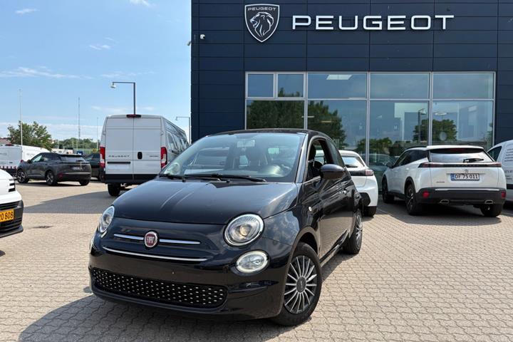 Rød Fiat 500 fra 2018 set udefra