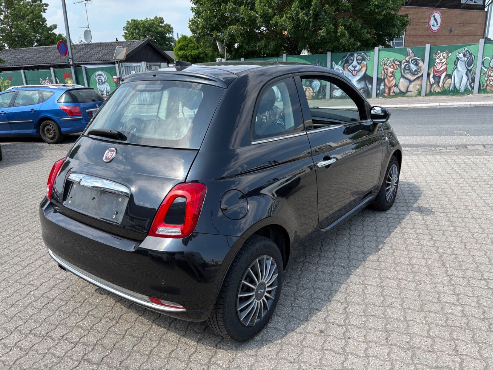 Rød Fiat 500 fra 2018