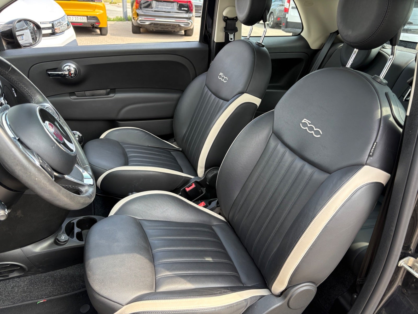 Rød Fiat 500 fra 2018
