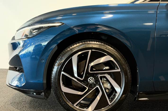 Blå VW ID.7 fra 2025