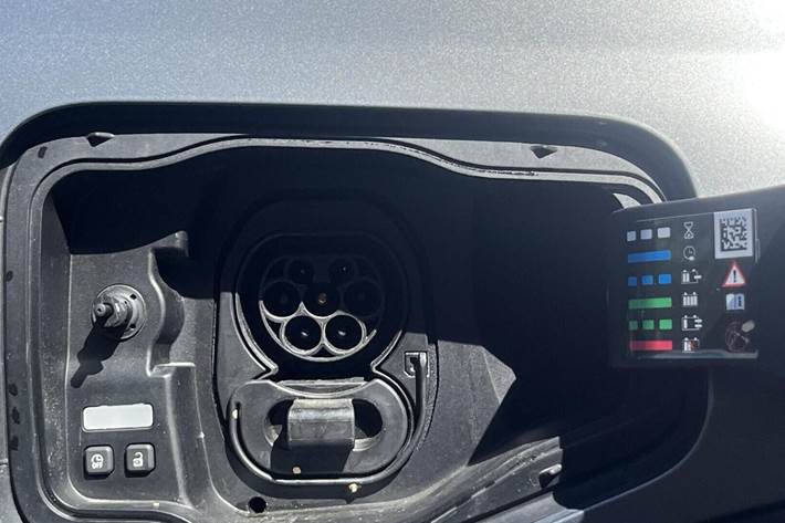 Grå Renault Scenic E-Tech fra 2024