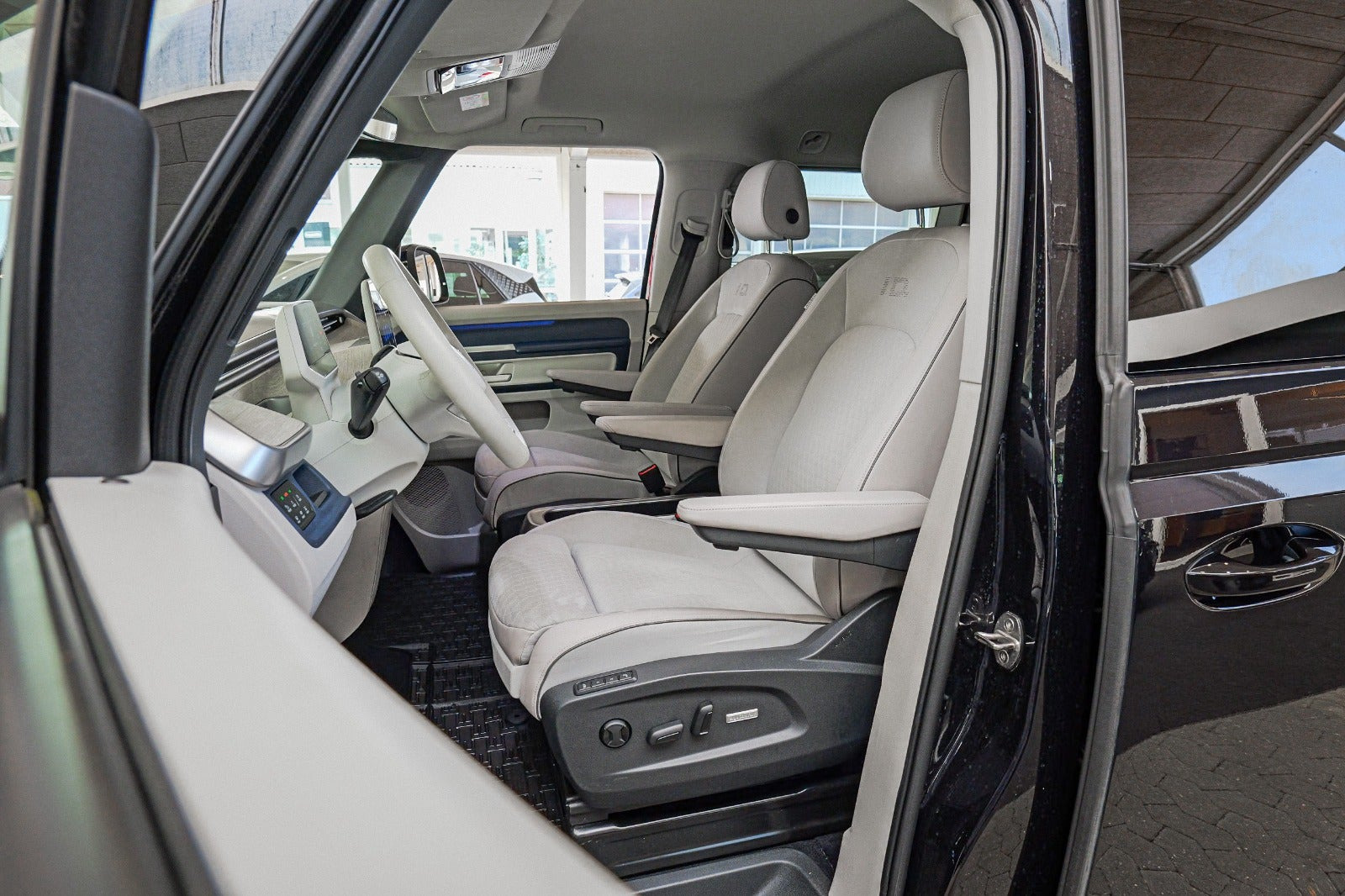 Sort VW ID.Buzz fra 2023