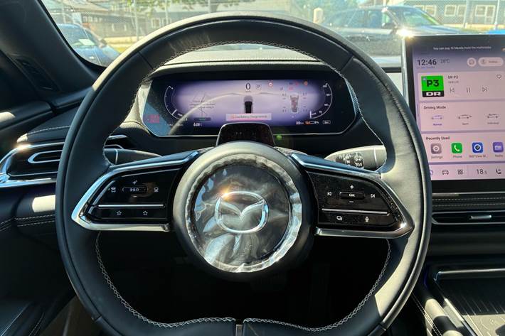 Hvid Mazda 6e fra 2026