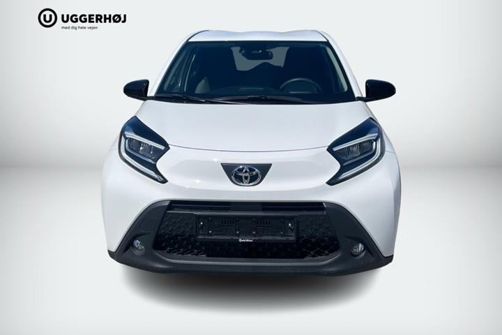 Hvid Toyota Aygo X fra 2023