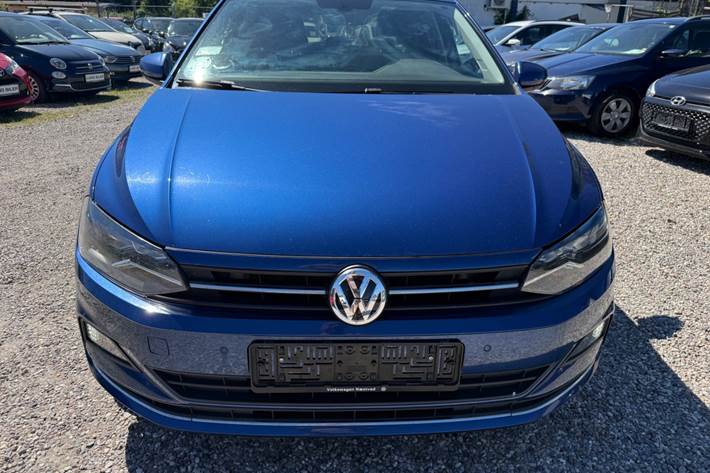 Blå VW Polo fra 2018