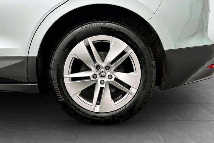 Grøn Skoda Enyaq fra 2025